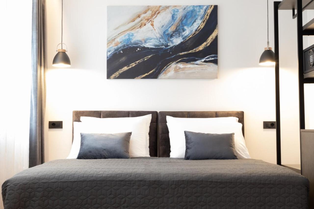 Apartmani Mozart-Centar วิโรวิติซา ภายนอก รูปภาพ