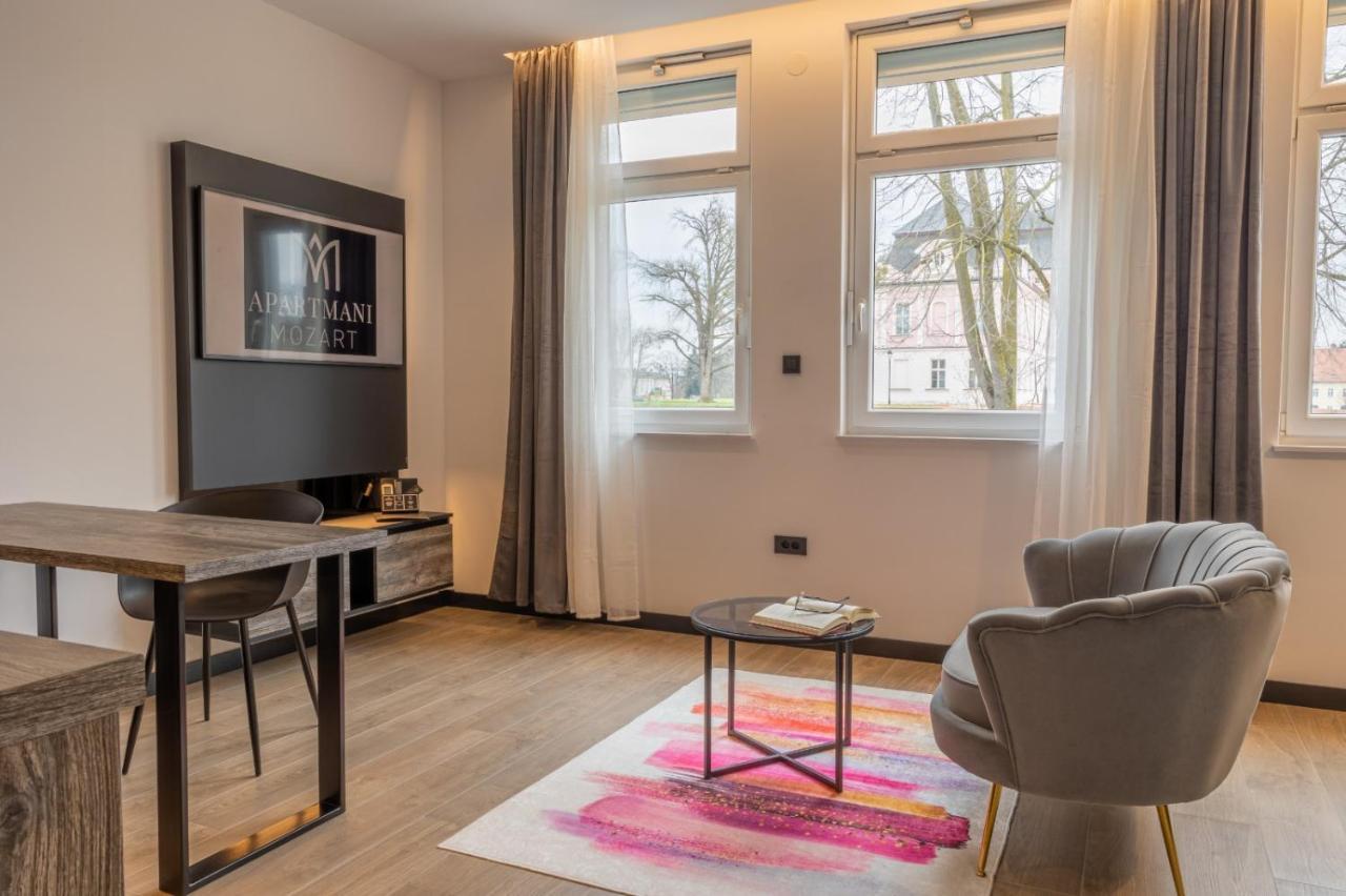 Apartmani Mozart-Centar วิโรวิติซา ภายนอก รูปภาพ