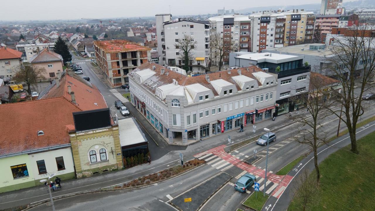 Apartmani Mozart-Centar วิโรวิติซา ภายนอก รูปภาพ