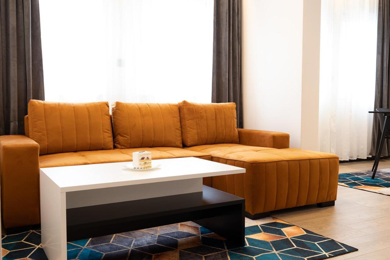 Apartmani Mozart-Centar วิโรวิติซา ภายนอก รูปภาพ